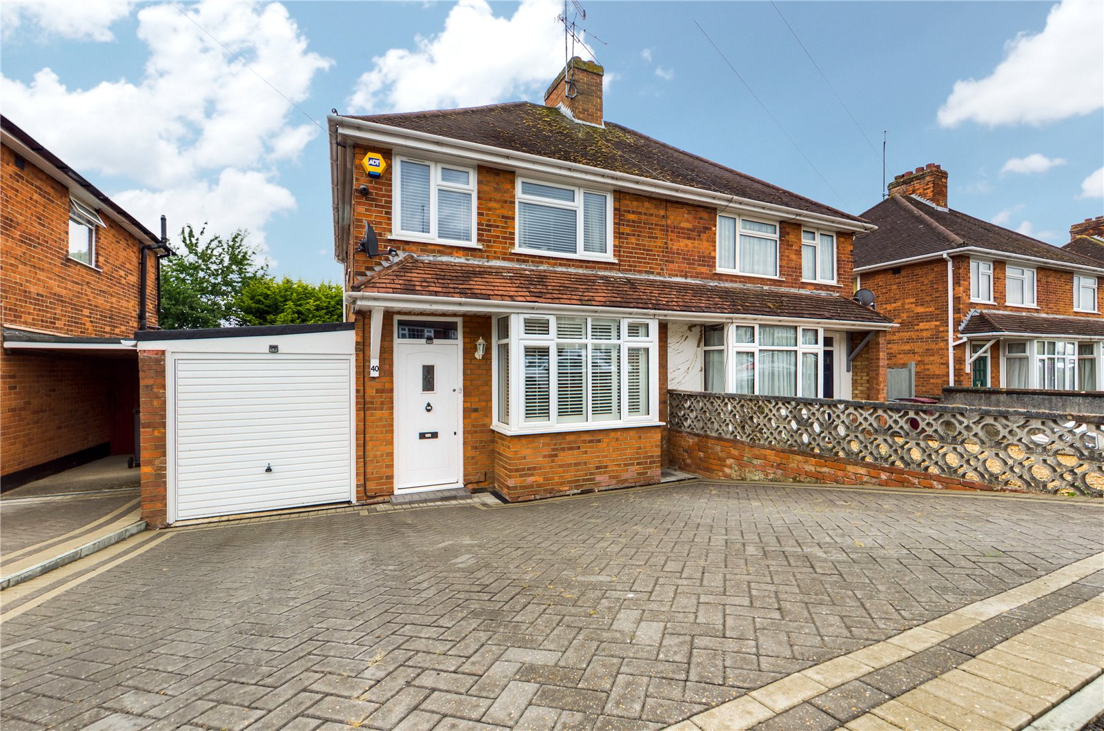 Parkers Tilehurst 3 bedroom House For Sale in Grasmere Avenue