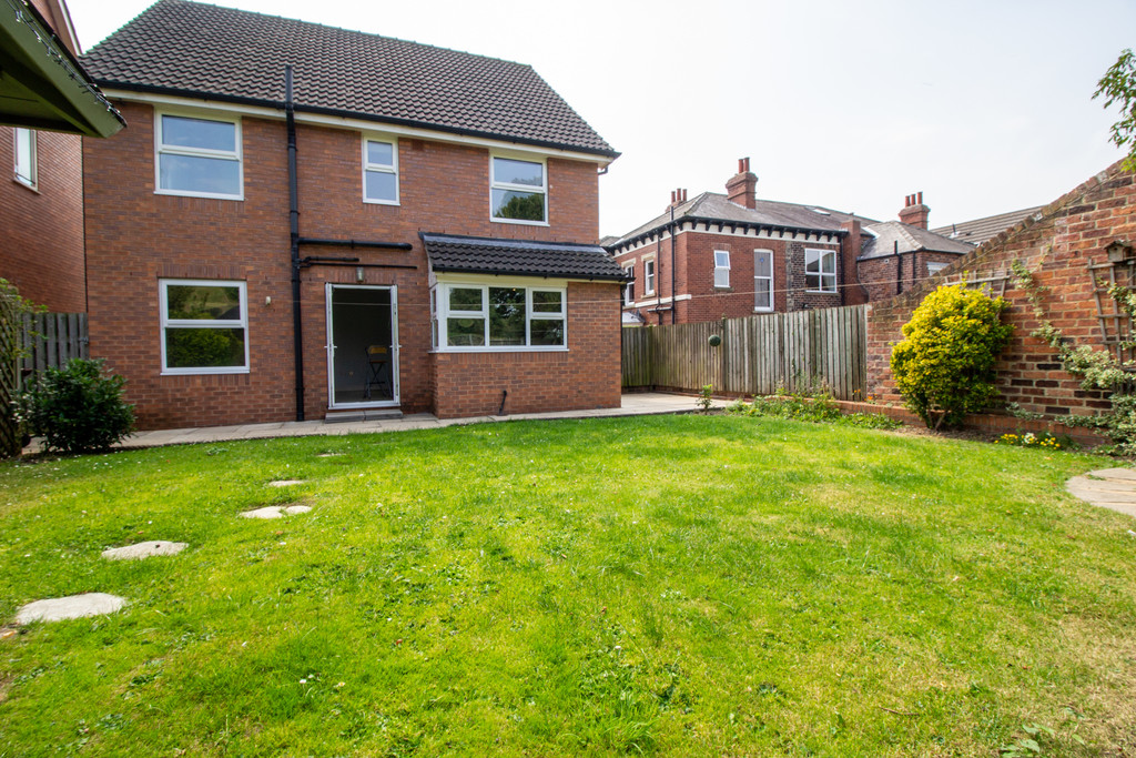 Martin & Co Pontefract 5 bedroom Detached House SSTC in Ferrybridge