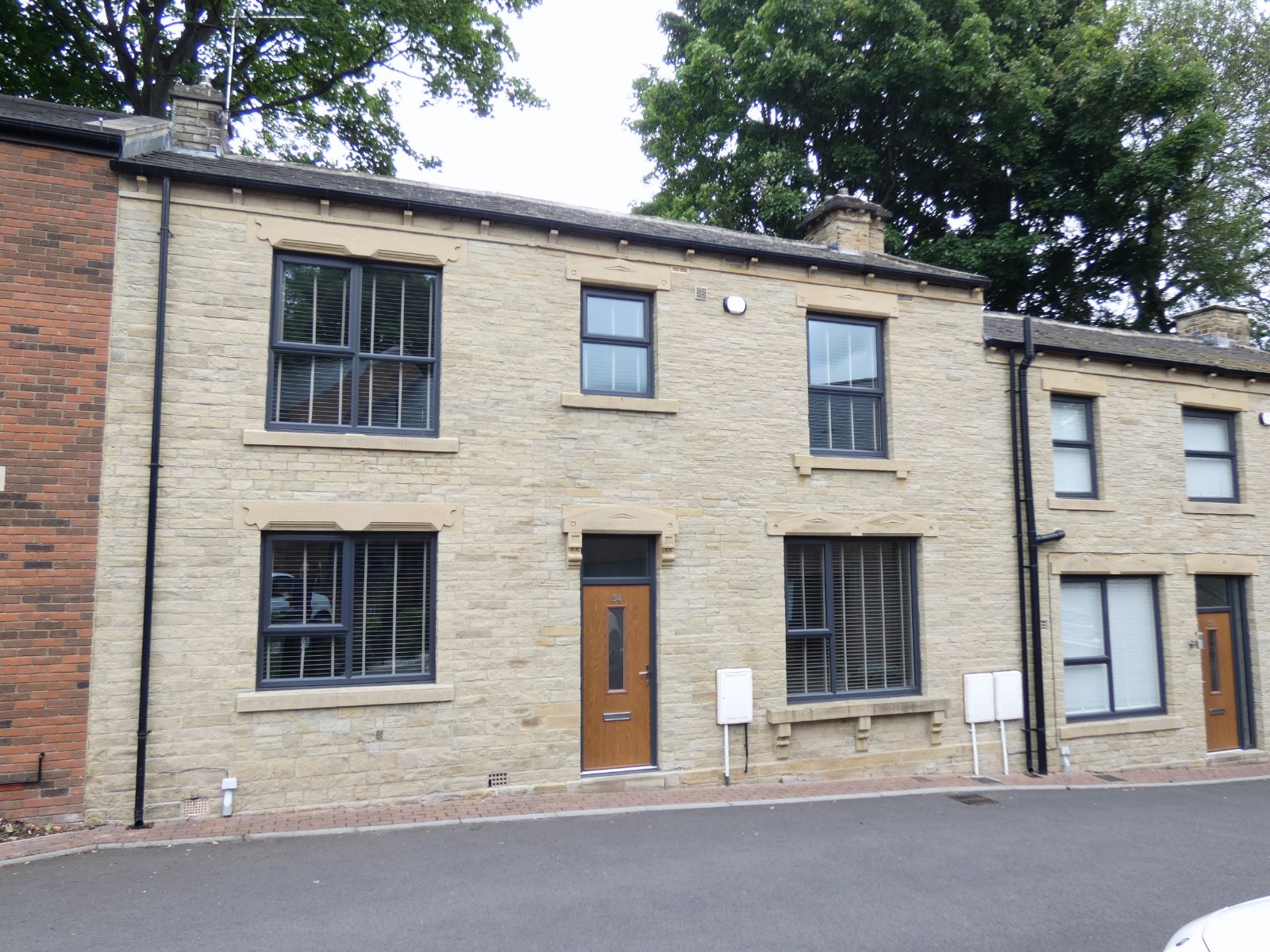 Whitegates Cleckheaton 3 bedroom House For Sale in Leeds Road, Liversedge