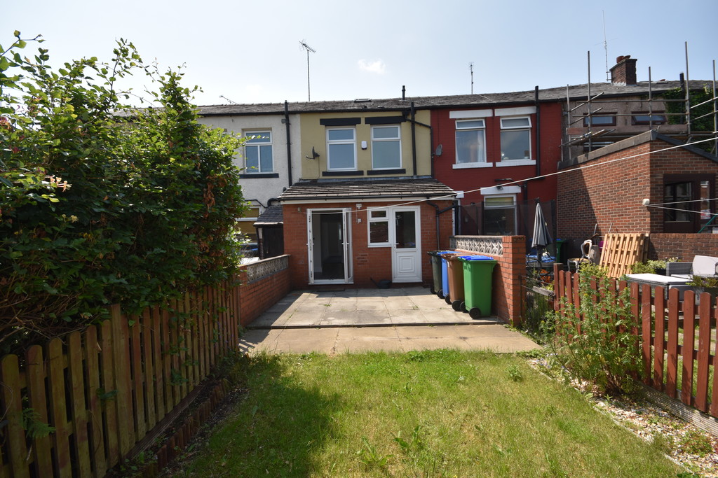 Martin & Co Rochdale 3 bedroom Terraced House Let in Forsyth Street, Norden