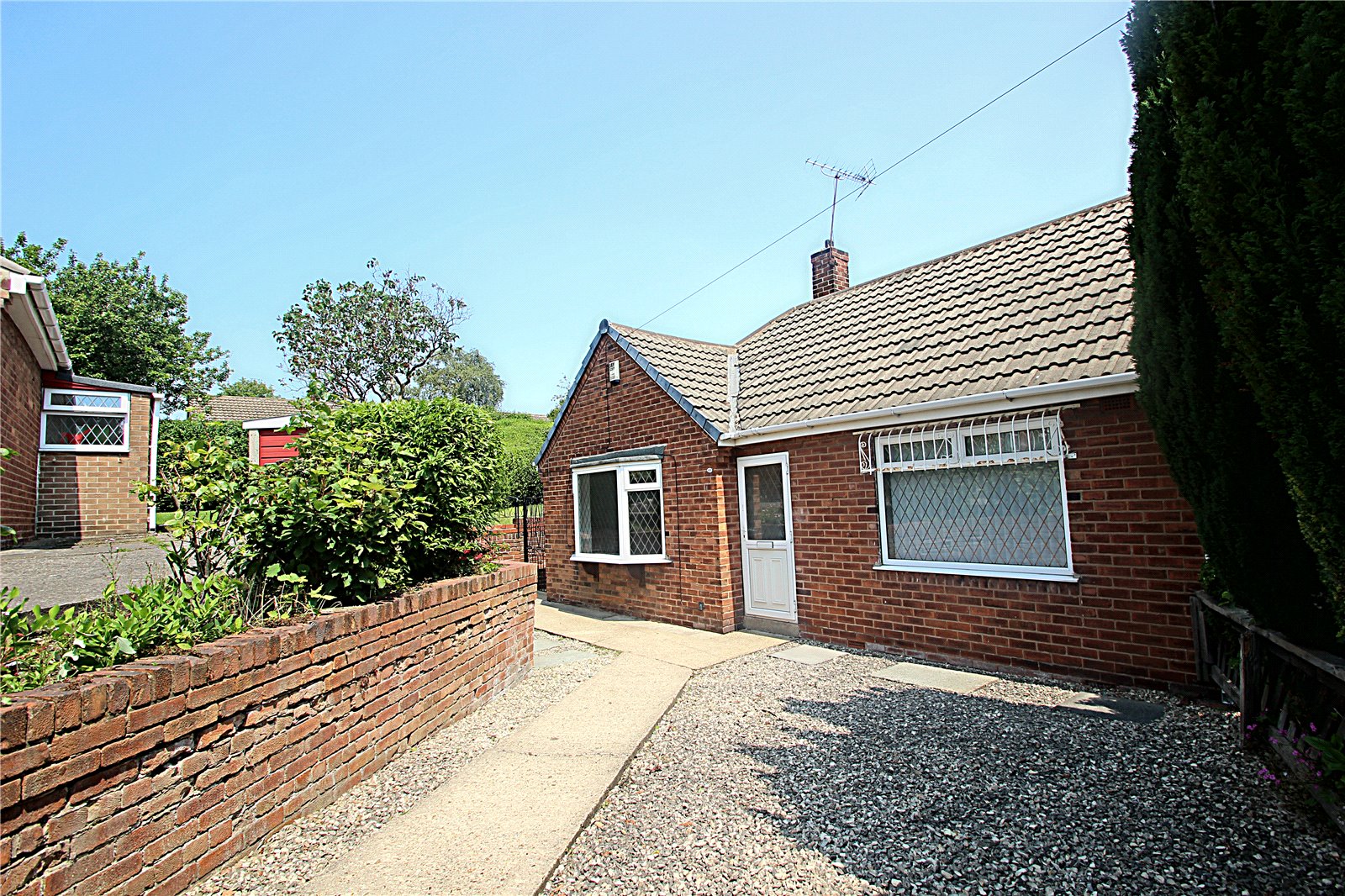 Whitegates Hemsworth 2 bedroom Bungalow SSTC in Craven Road, Hemsworth