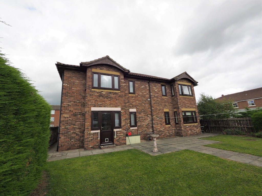 Martin & Co Guisborough 2 bedroom Apartment Let in Linwood Court