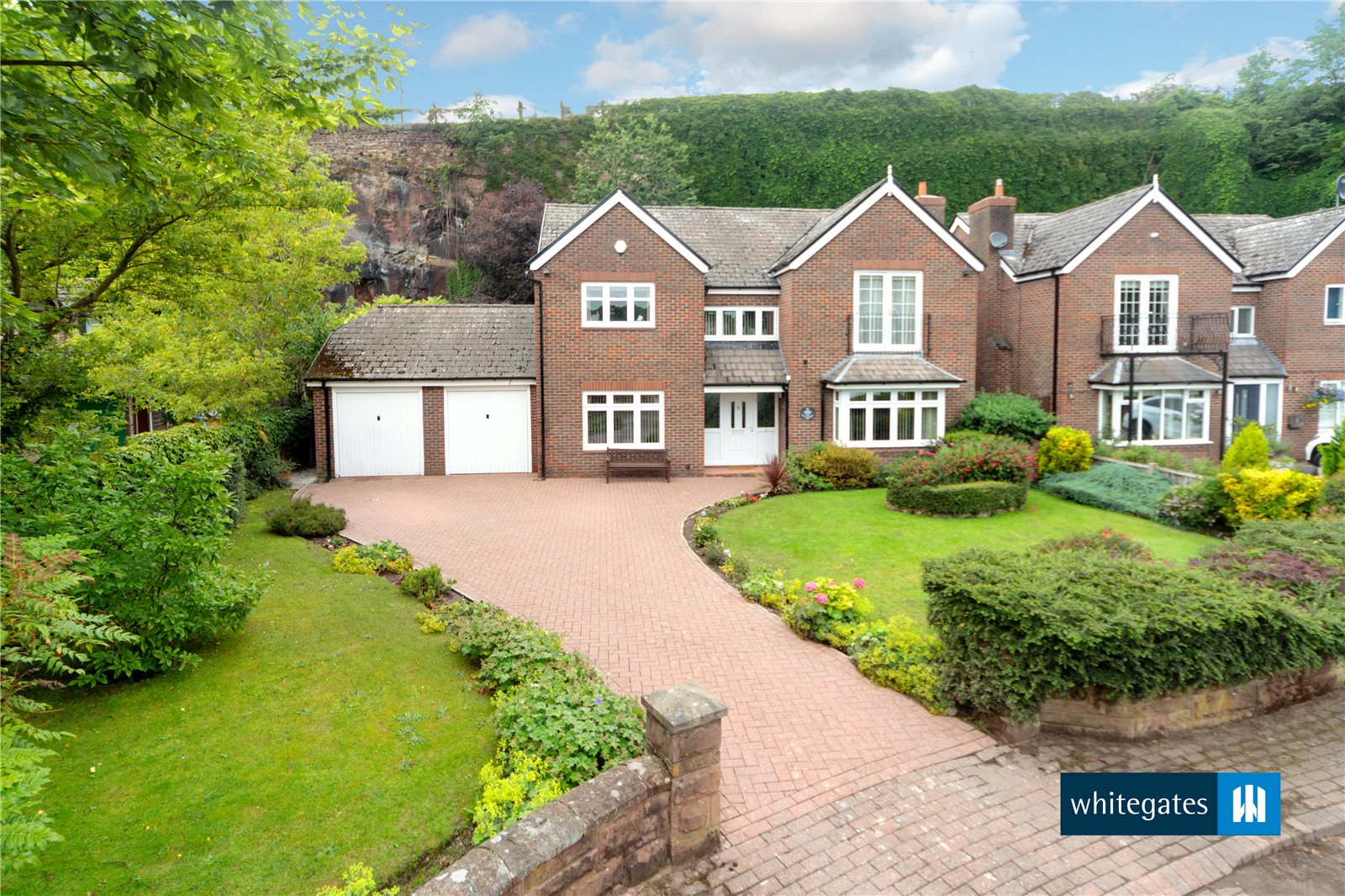 Whitegates Woolton 5 bedroom House SSTC in The Old Quarry, Woolton
