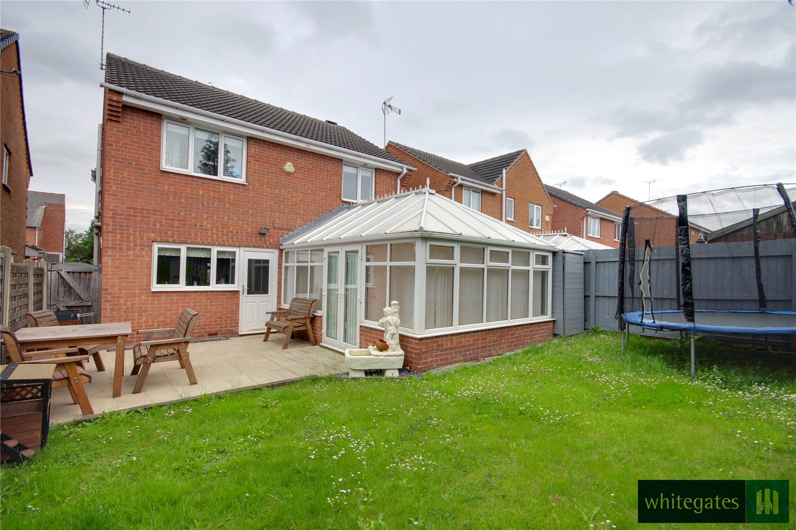 Whitegates Mansfield 4 bedroom House SSTC in Morven Avenue, Mansfield