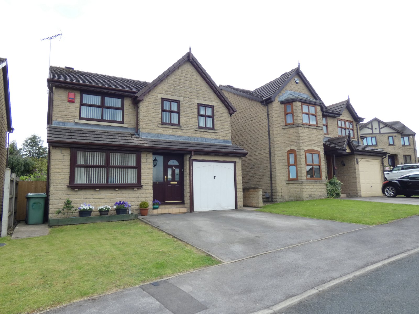 House For Sale Penn Drive Cleckheaton at Amy McAllister blog