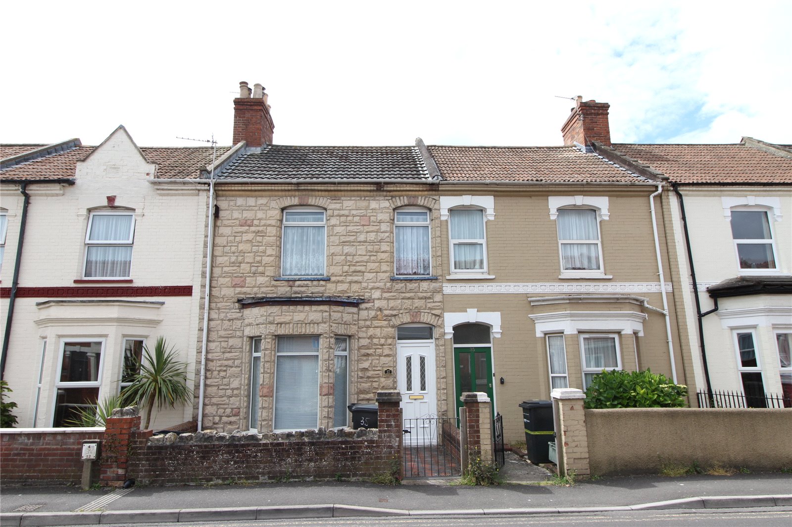 CJ Hole BurnhamonSea 3 bedroom House For Sale in Abingdon Street