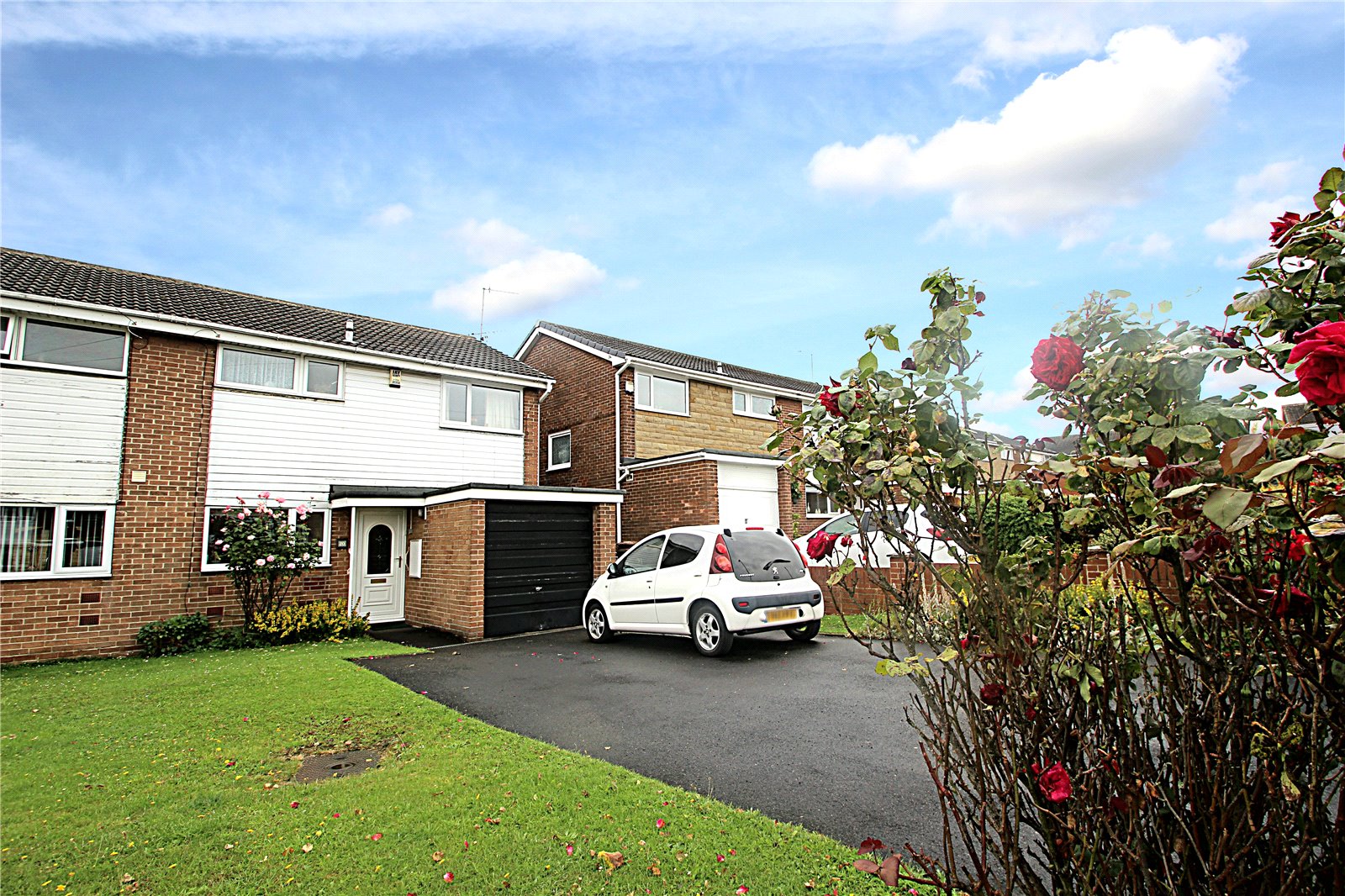 Whitegates Pontefract 3 bedroom House SSTC in Sandringham Avenue