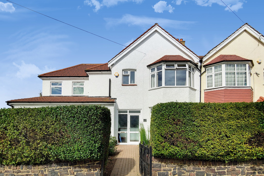 Martin & Co Crystal Palace 6 bedroom SemiDetached House SSTC in Green