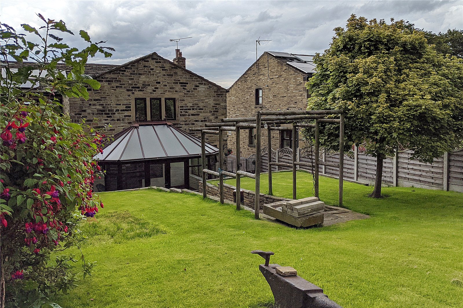 Whitegates Mirfield 4 bedroom House For Sale in Hopton Lane, Upper Hopton, West Yorkshire