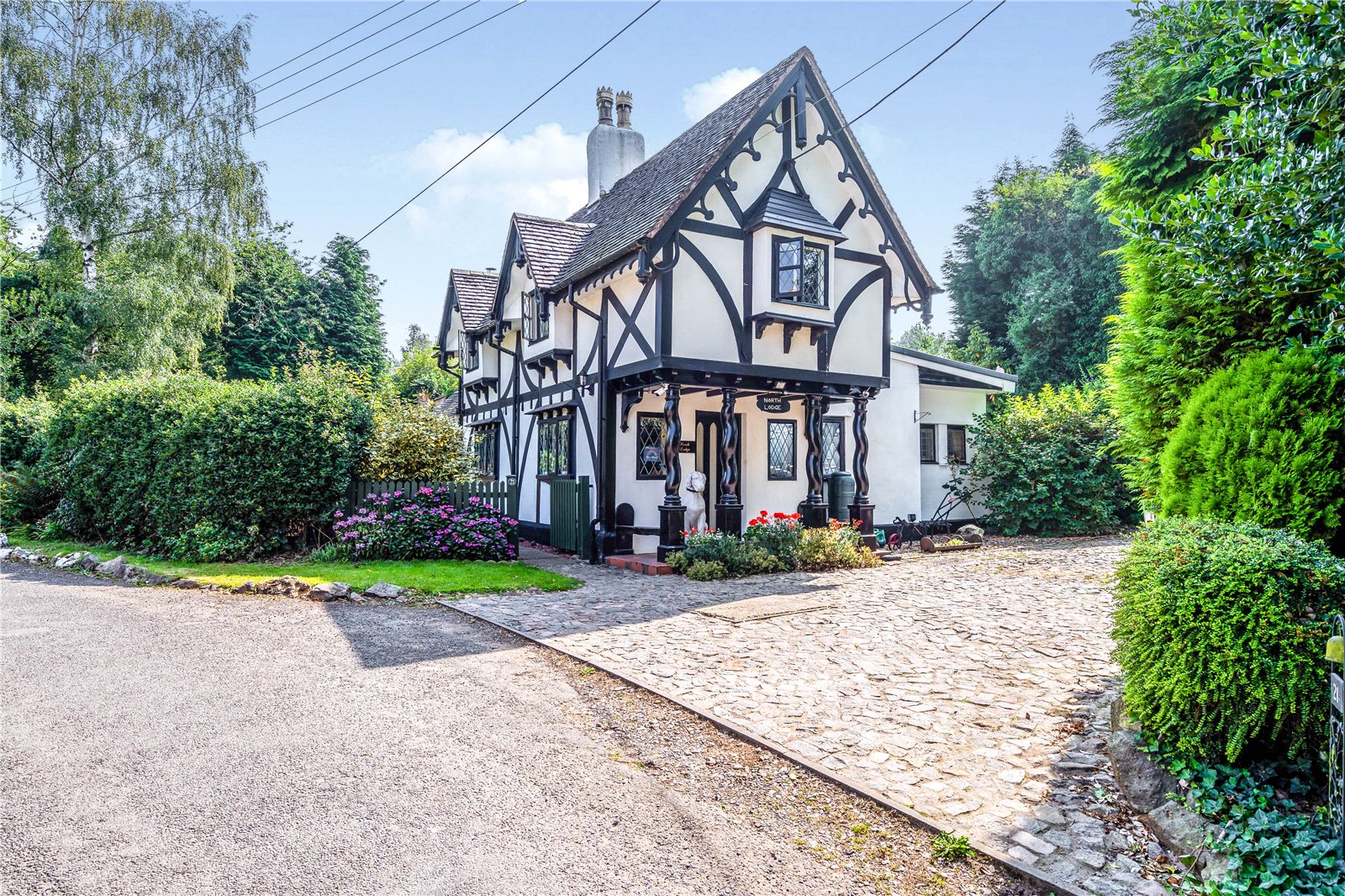 Whitegates Broughton Astley 2 bedroom Cottage SSTC in Stapleton Lane