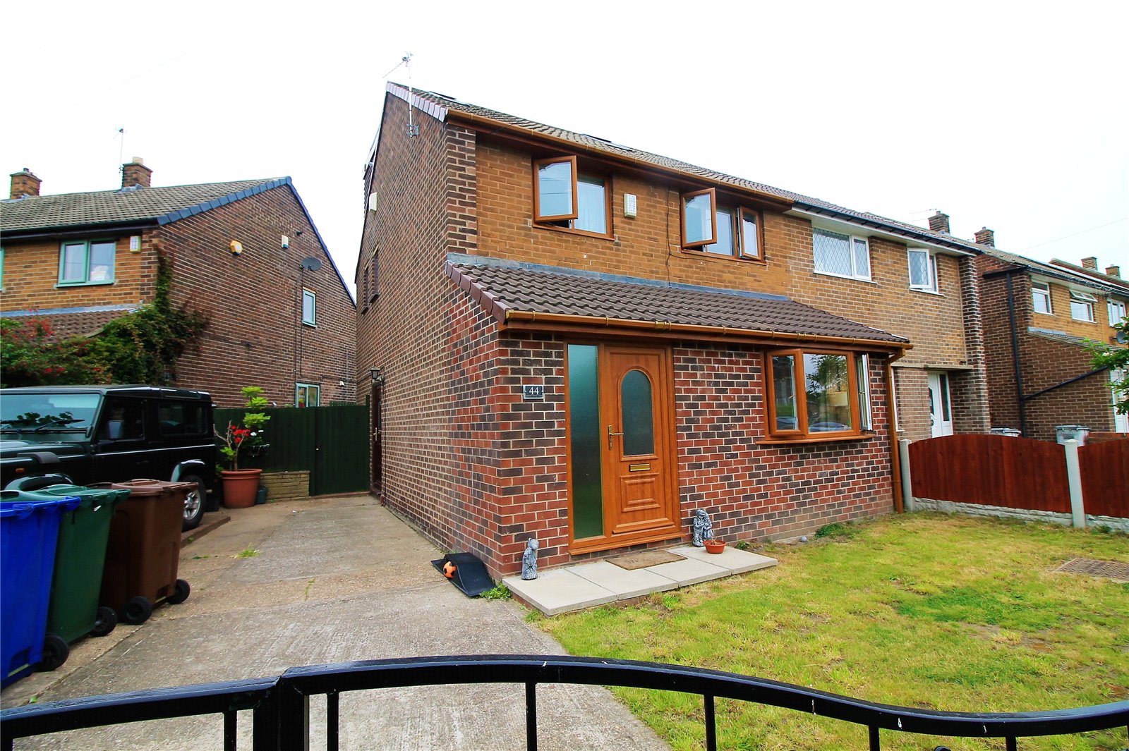 Whitegates Barnsley 4 bedroom House SSTC in Garden House Close, Barnsley