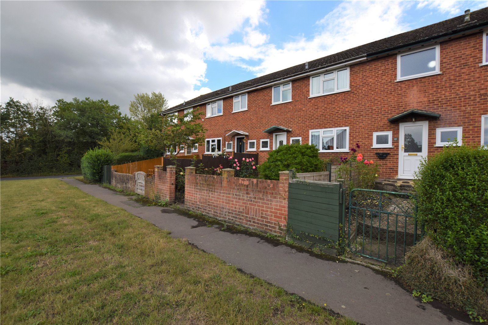 Parkers Burghfield Common 3 bedroom House For Sale in Sulhamstead Hill