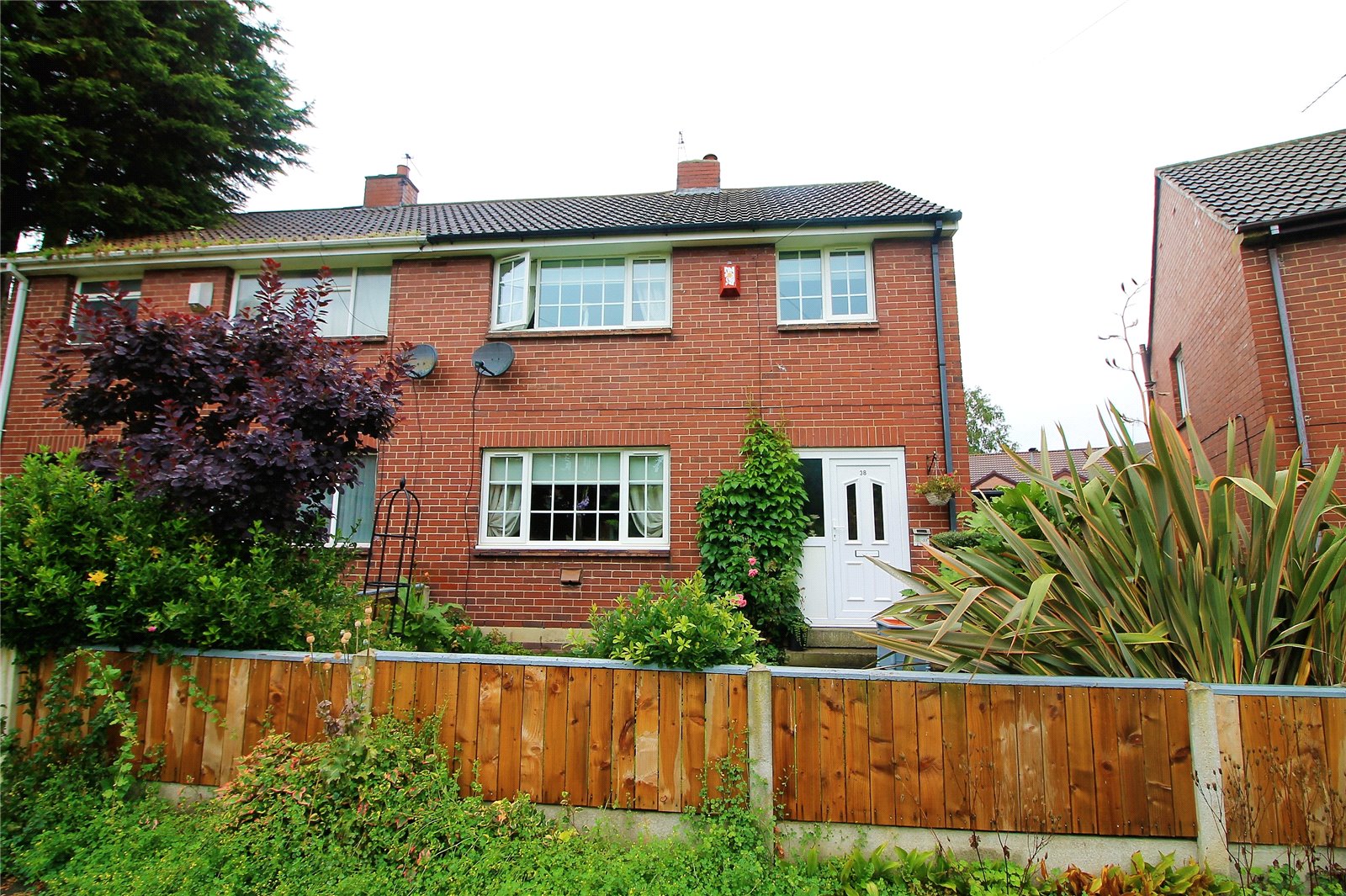 Whitegates Barnsley 3 bedroom House SSTC in Stainborough Road, Dodworth