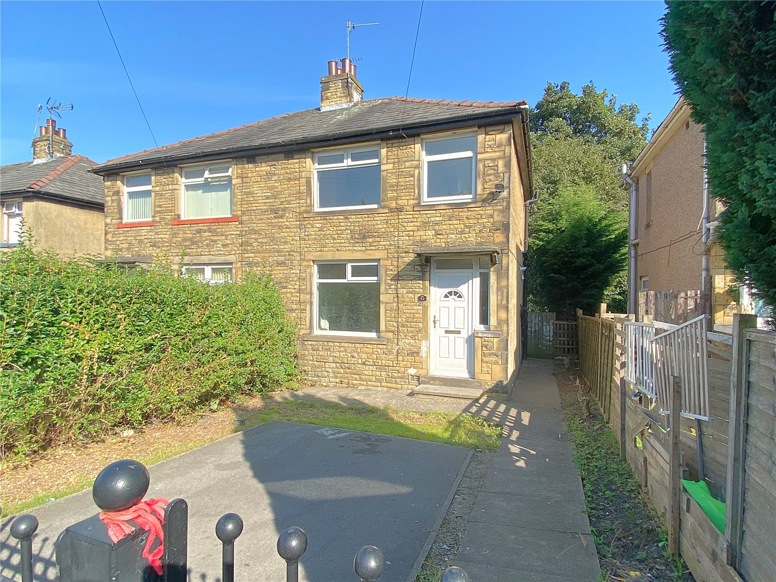 Whitegates Bradford 3 bedroom House SSTC in Dalcross Grove, Bradford