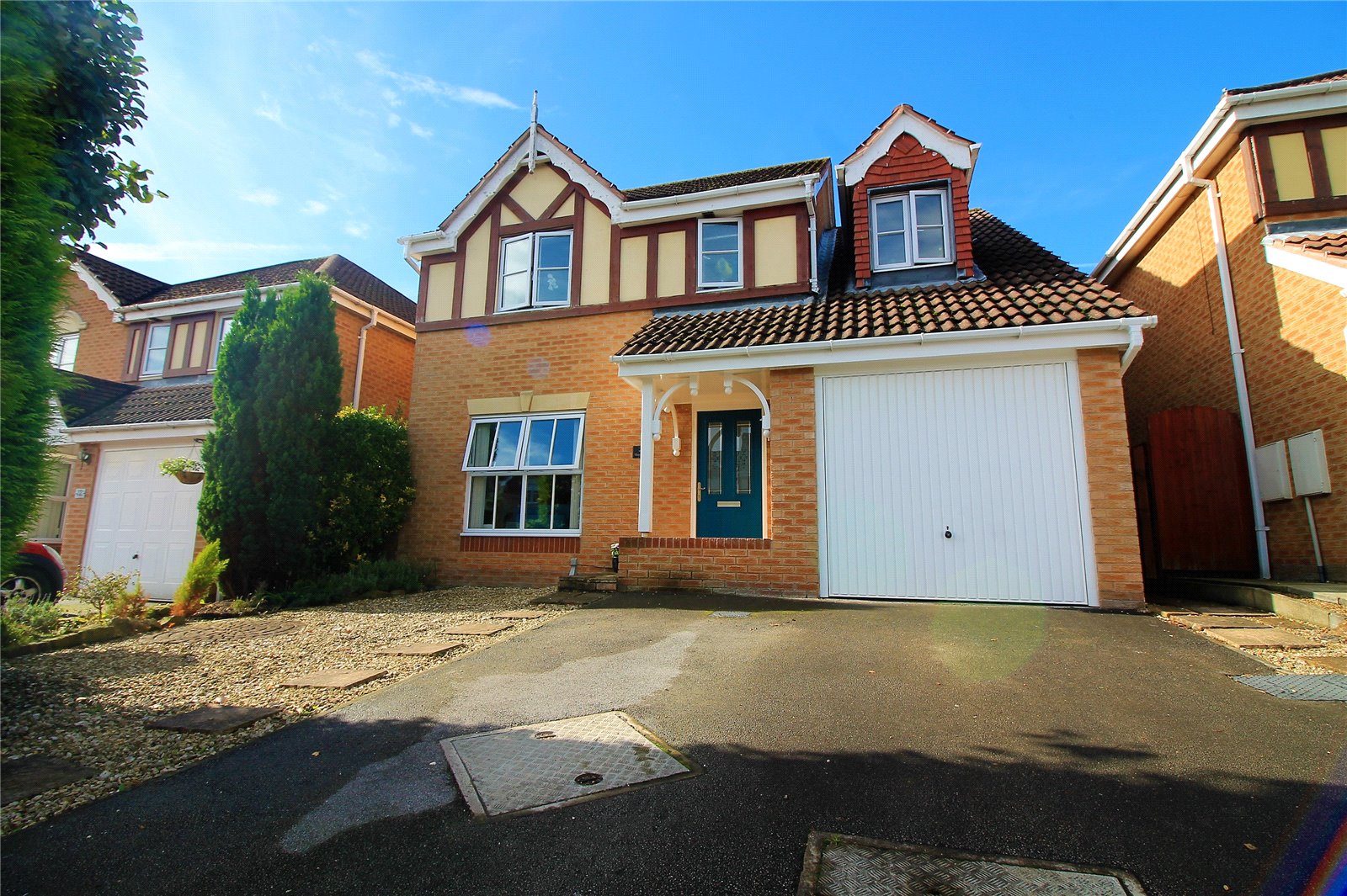 Whitegates Barnsley 4 bedroom House SSTC in Manor Fields, Great Houghton