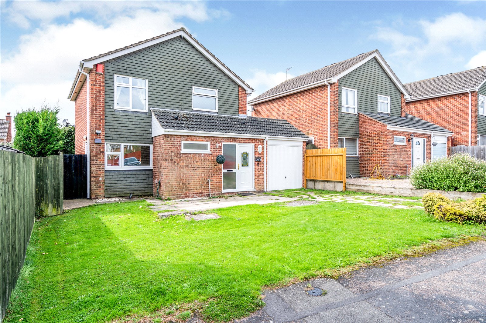 Whitegates Broughton Astley 3 bedroom House SSTC in Whinham Avenue ...