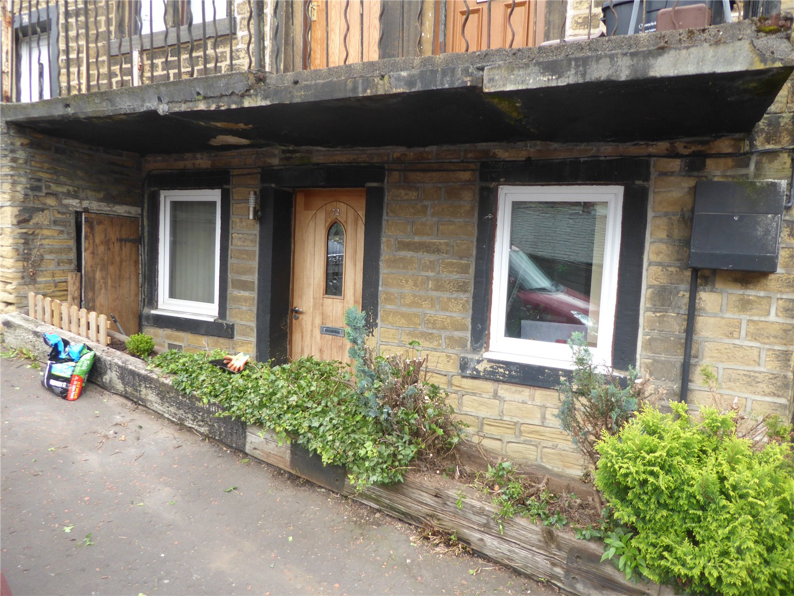 Whitegates Halifax 1 bedroom Flat For Sale in Station Road, Holywell