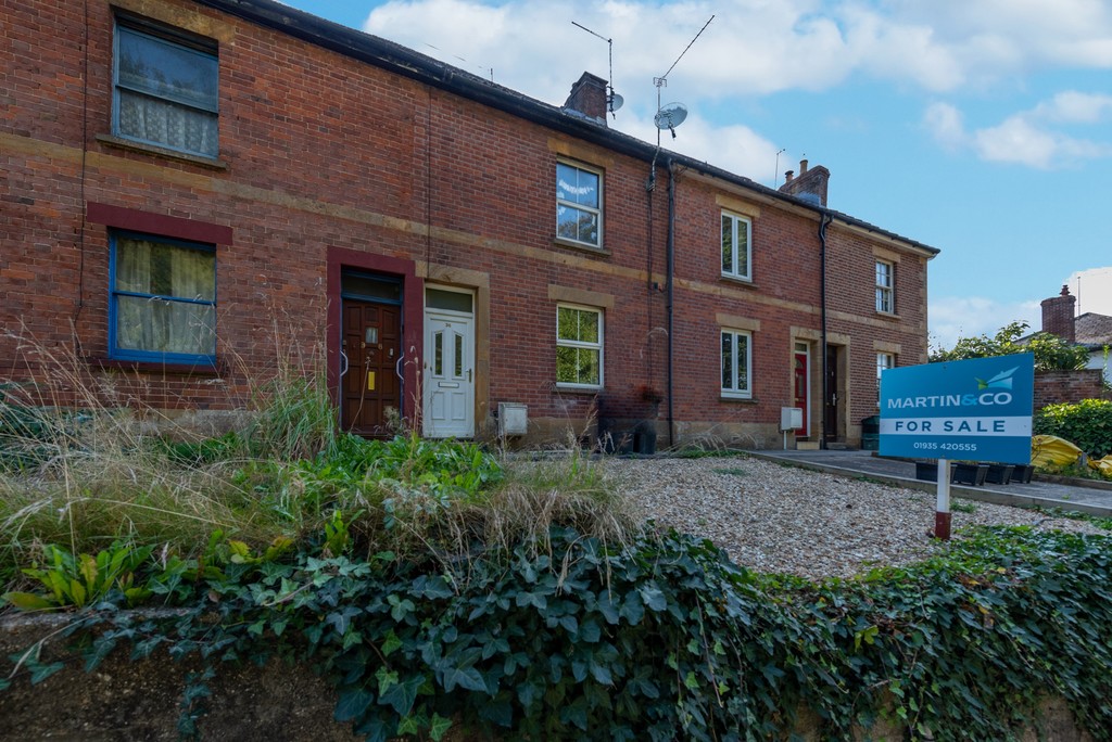 Martin & Co Yeovil 3 bedroom Terraced House Let in Mudford Road, Yeovil