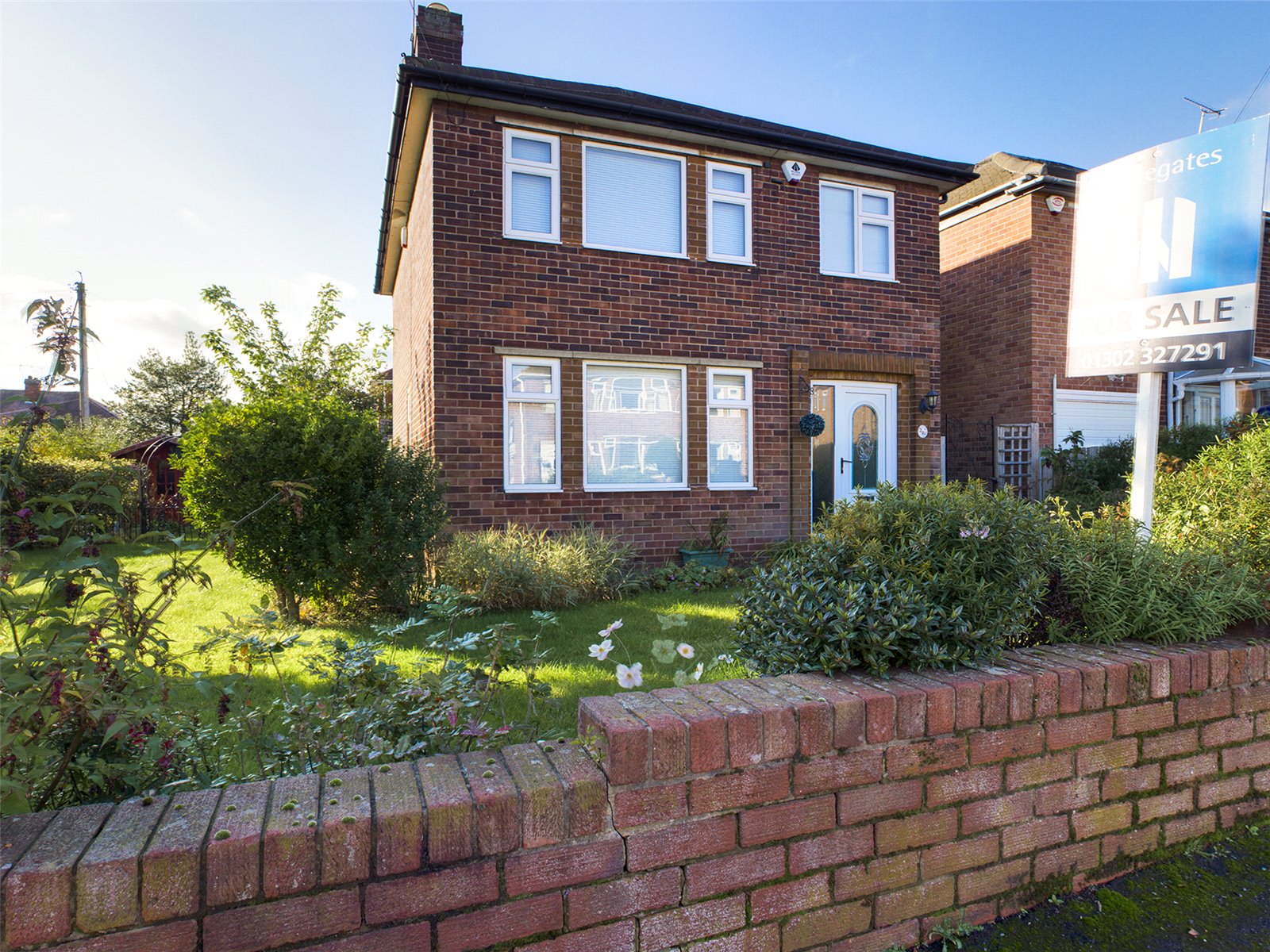 Whitegates Doncaster 3 bedroom House SSTC in Stonecross Drive