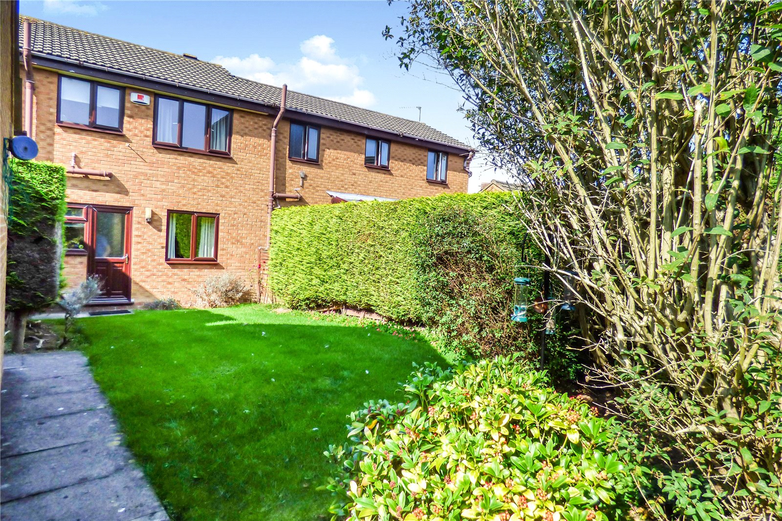 Whitegates Broughton Astley 3 bedroom House SSTC in Cromford Way