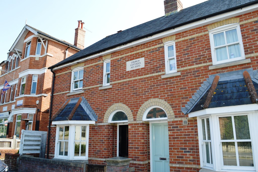 Martin & Co Poole 3 bedroom End of Terrace House SSTC in 17 Parr Street