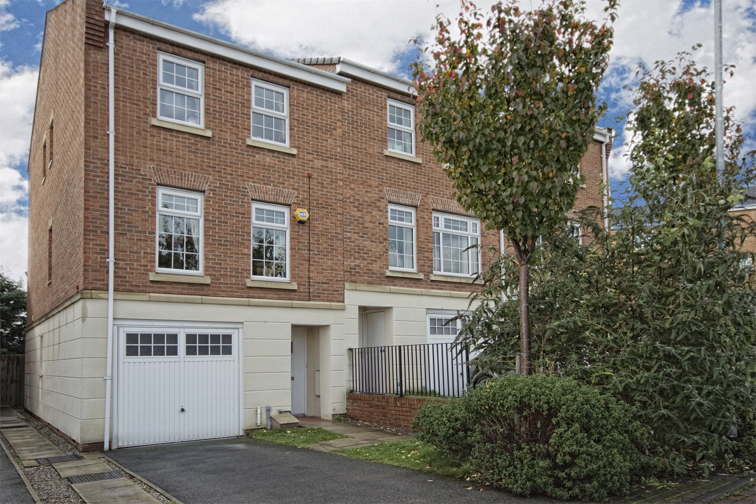 Whitegates Bramley 4 bedroom House SSTC in Hill End Crescent, Armley, Leeds