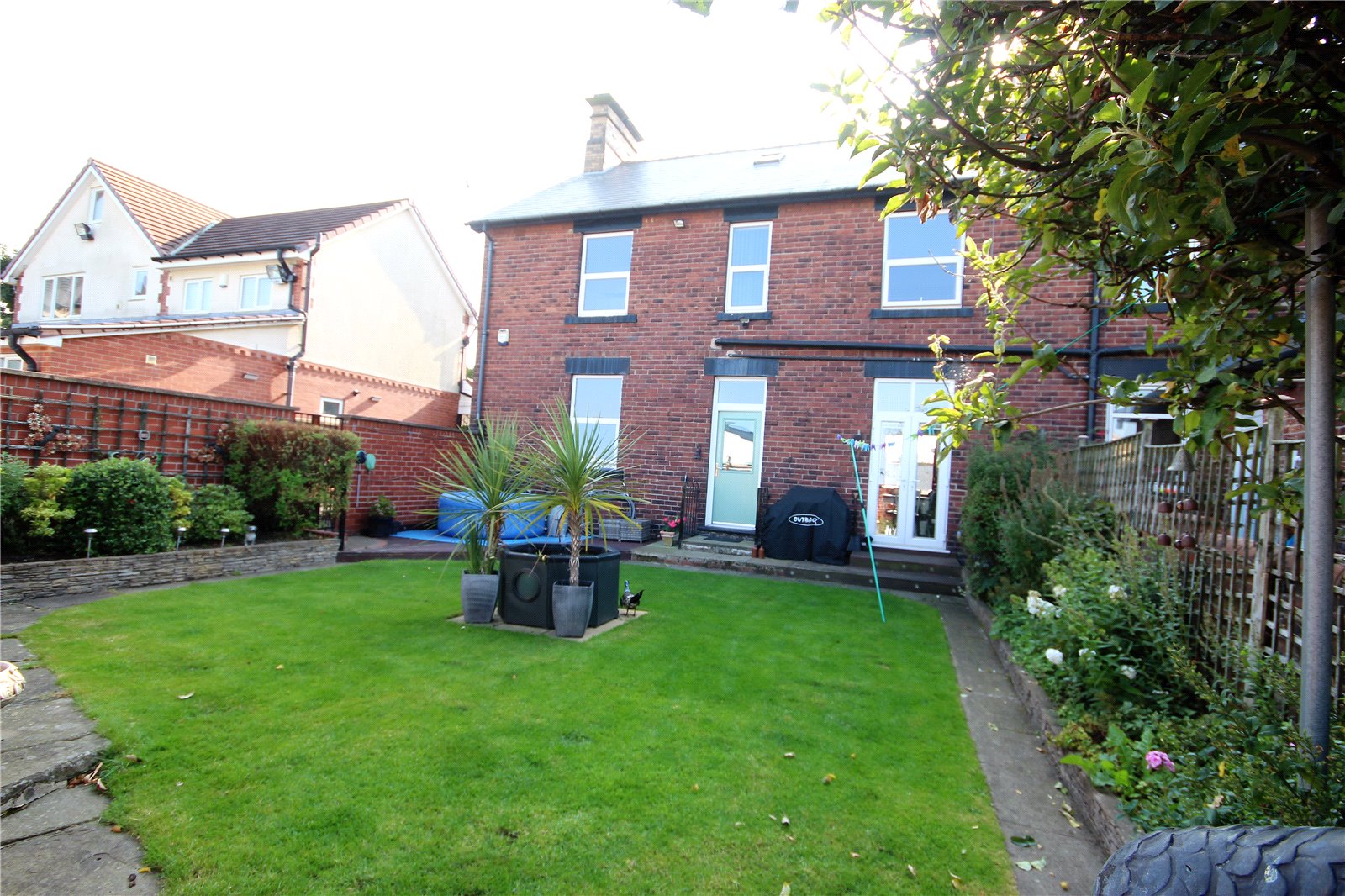 Whitegates Barnsley 4 bedroom House SSTC in Hoyland Road, Hoyland