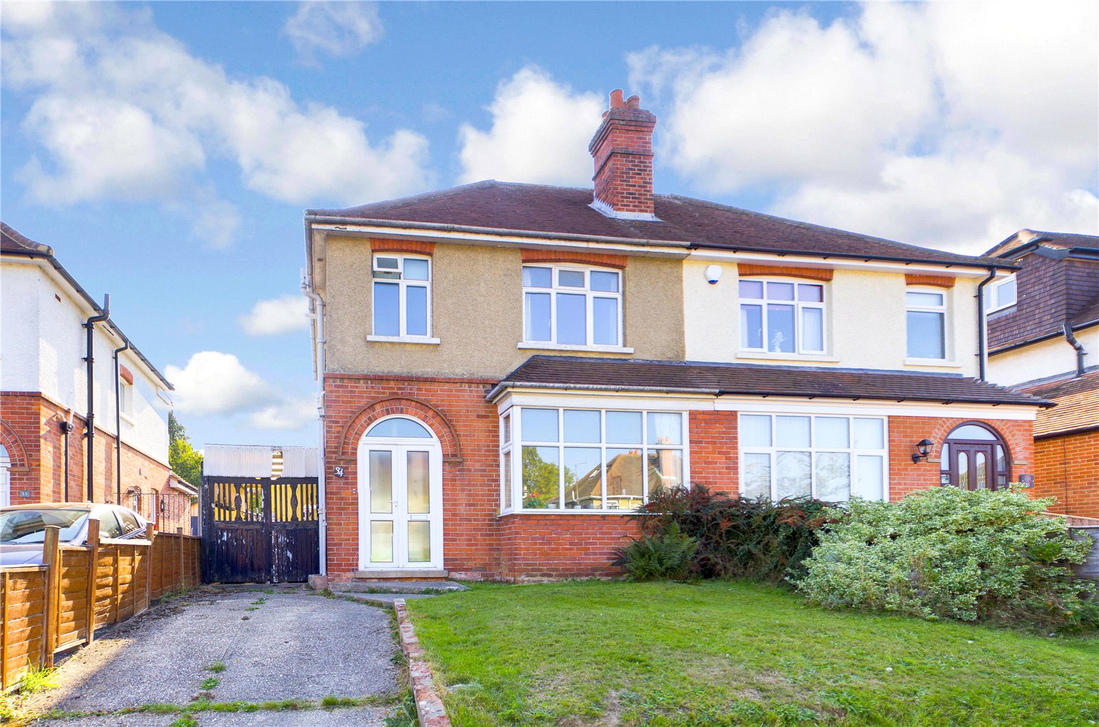 Parkers Tilehurst 3 bedroom House SSTC in Wendover Way, Tilehurst, Reading