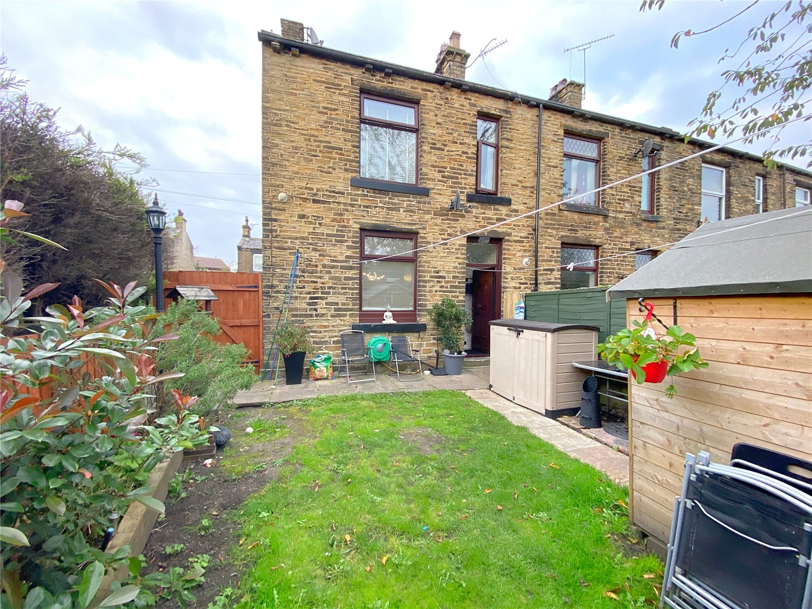 Whitegates Bradford 2 bedroom House For Sale in Cleckheaton Road