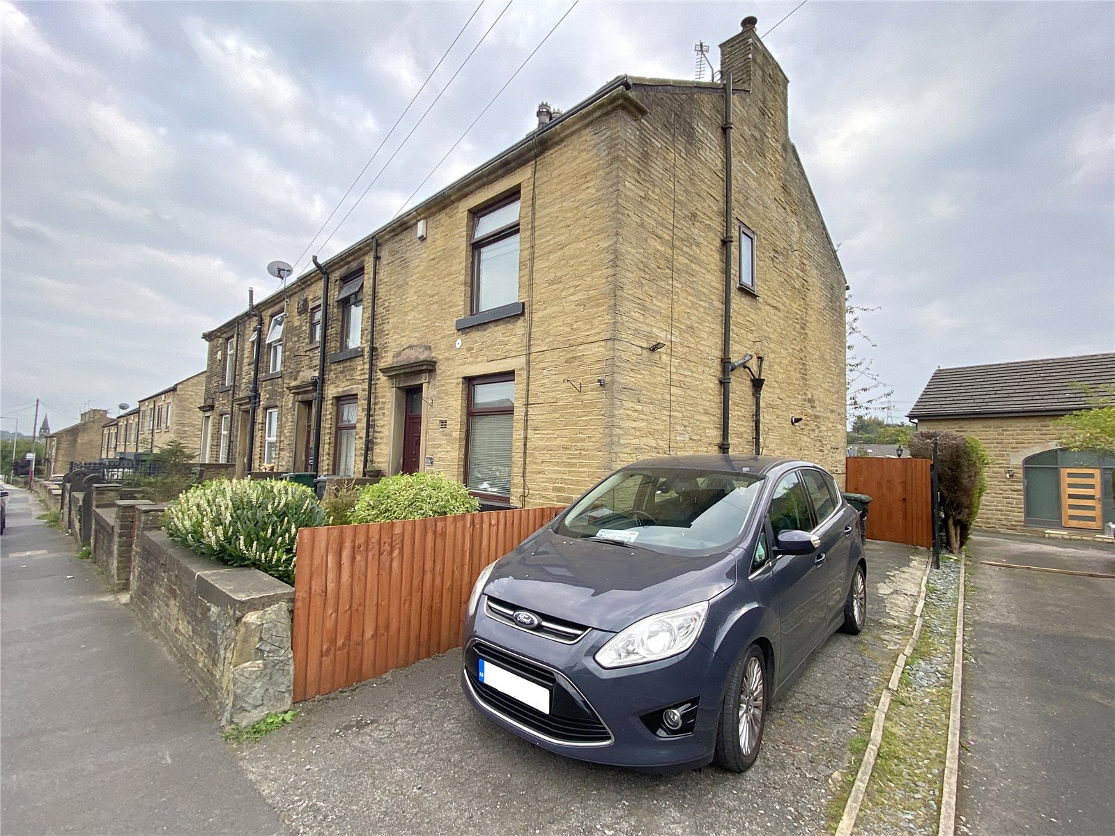 Whitegates Bradford 2 bedroom House For Sale in Cleckheaton Road