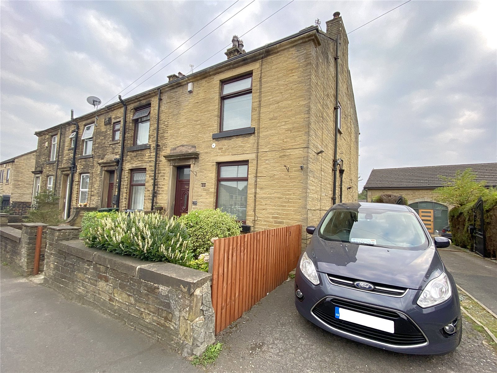 Whitegates Bradford 2 bedroom House For Sale in Cleckheaton Road