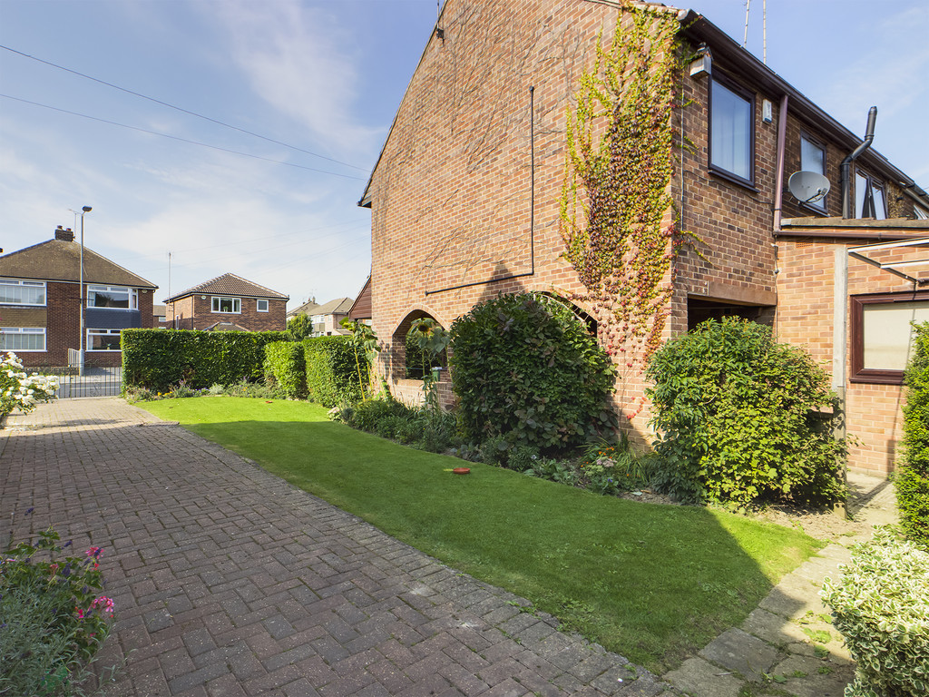 Martin & Co Rotherham 3 bedroom SemiDetached House SSTC in Brinsworth