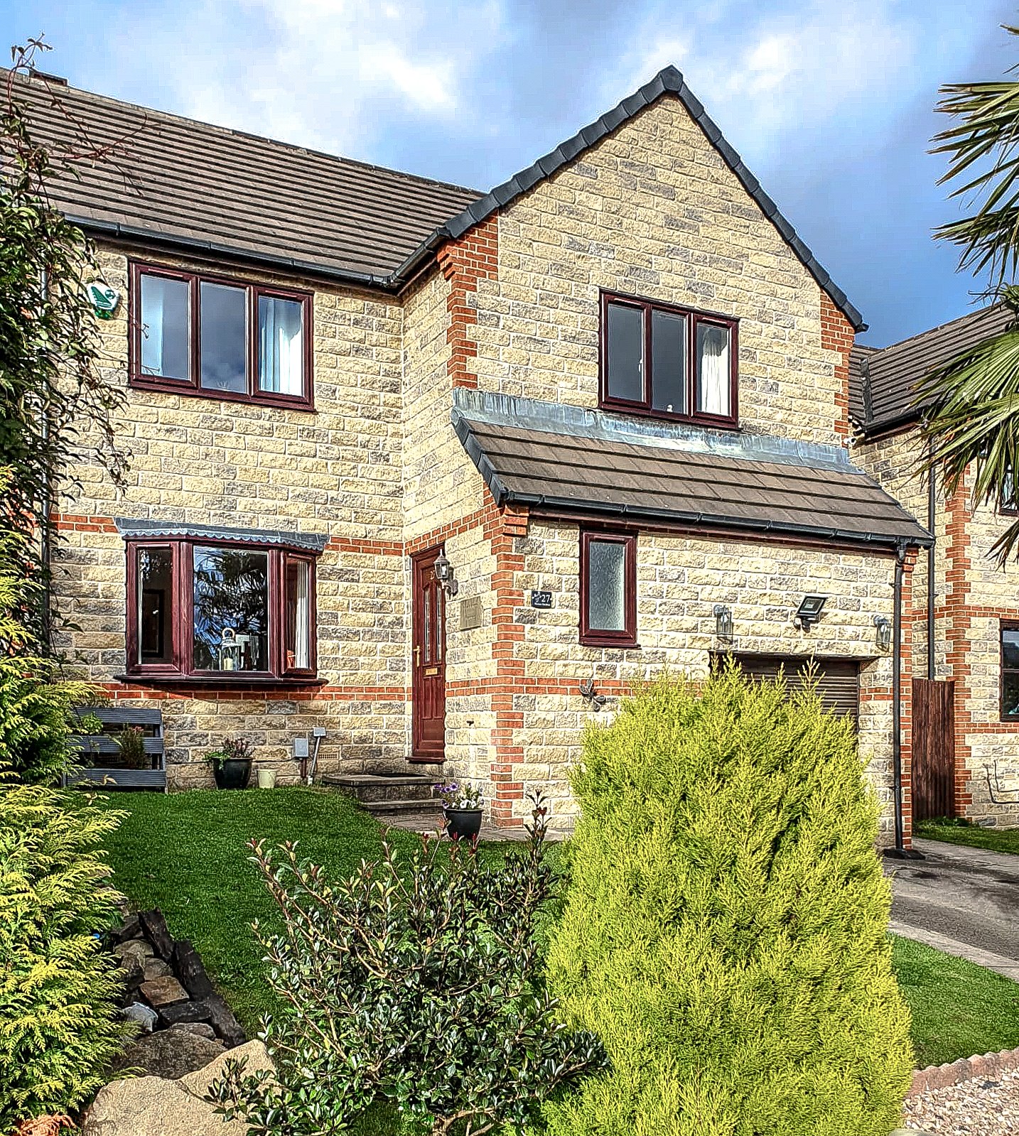 Whitegates Huddersfield 4 bedroom House SSTC in Heaton Gardens