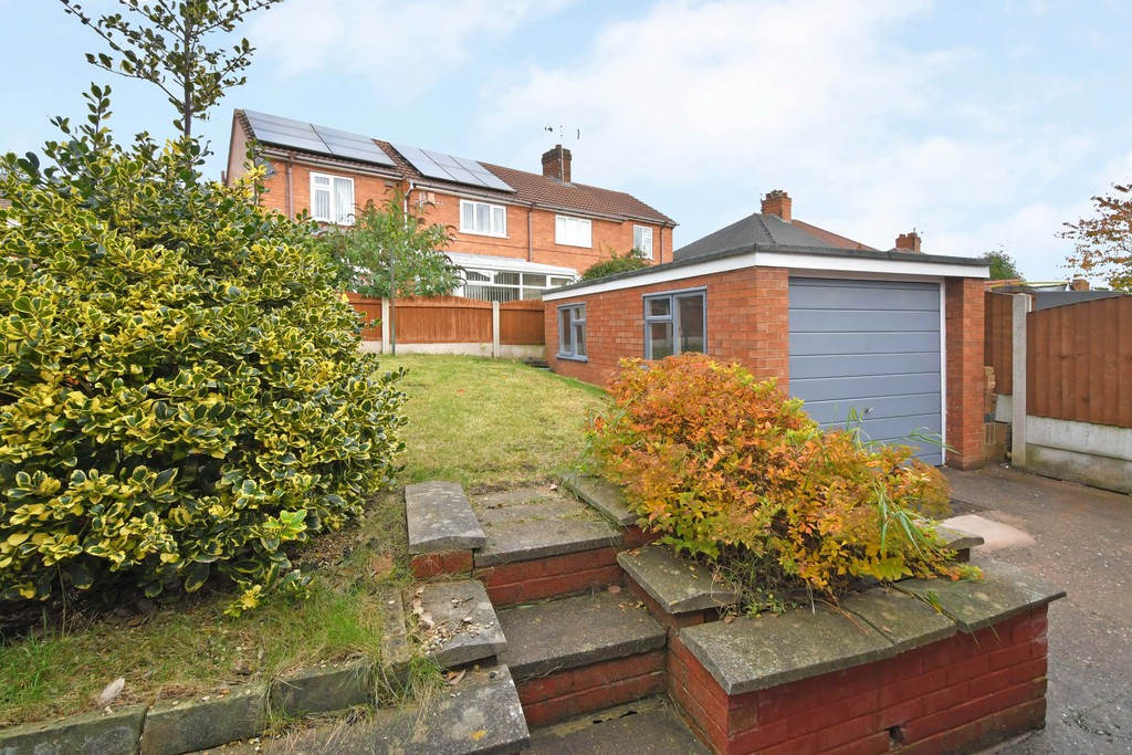 Martin & Co Newcastle under Lyme 3 bedroom Terraced House For Sale in
