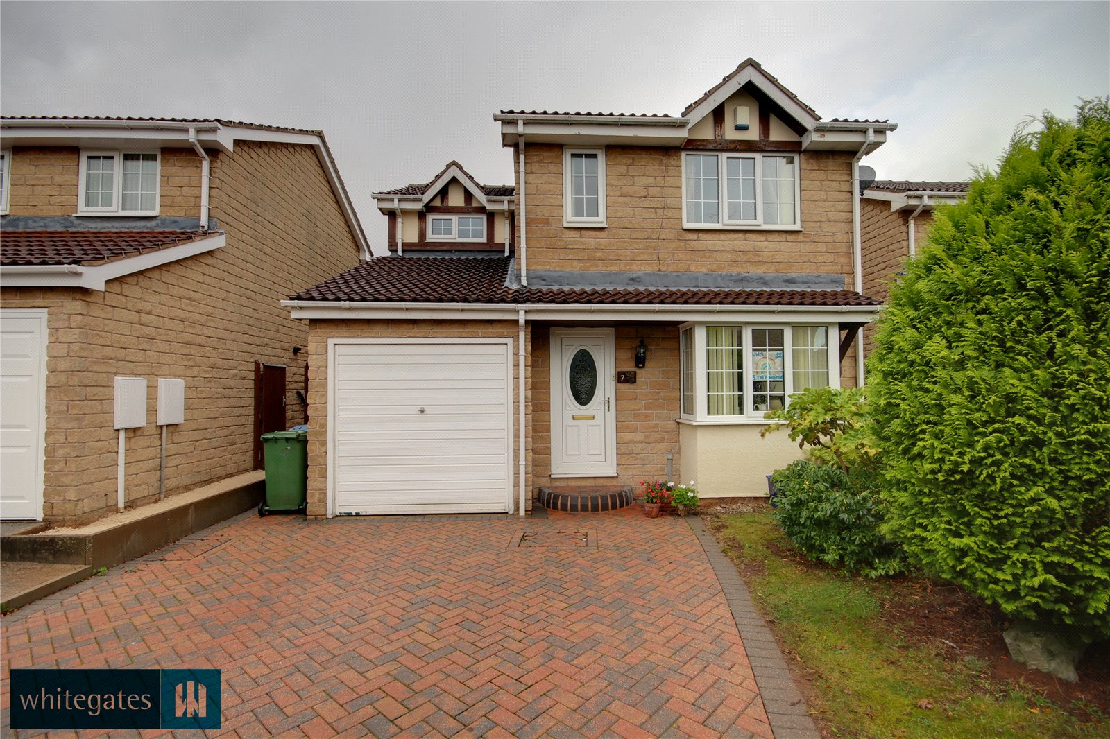 Whitegates Dronfield 3 bedroom House SSTC in Peregrine Court, Gateford