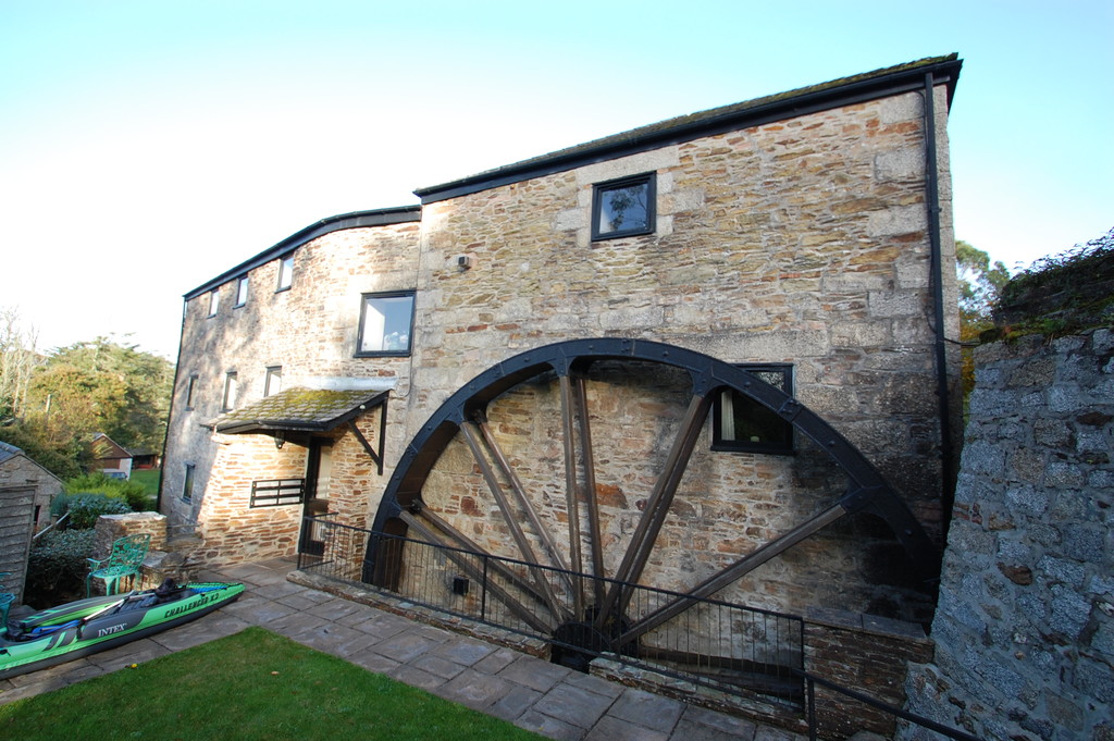 Martin & Co Falmouth 3 bedroom Apartment Let in The Old Corn Mill, Gweek