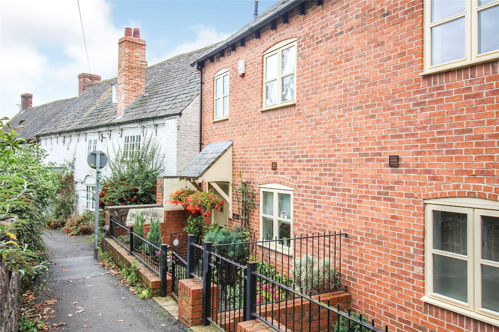 Whitegates Sileby 3 bedroom House SSTC in Old Vicarage Mews, Sileby