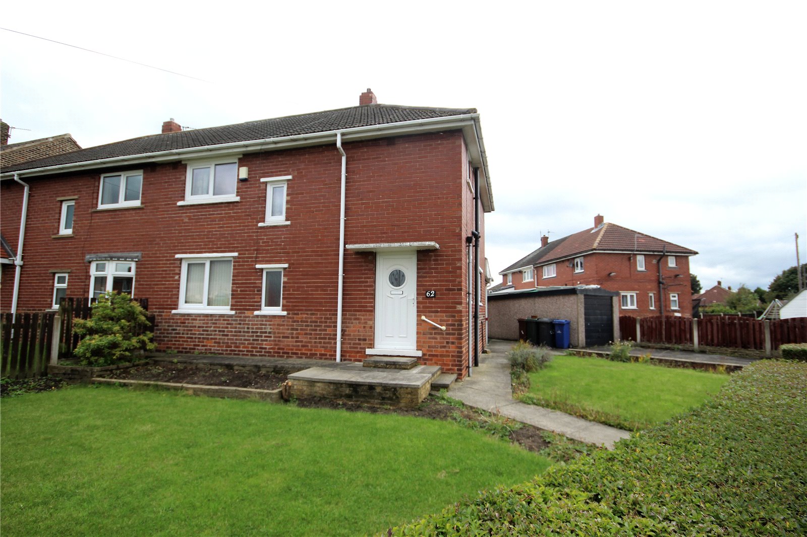 Whitegates Barnsley 3 bedroom House SSTC in Derwent Road, Athersley South