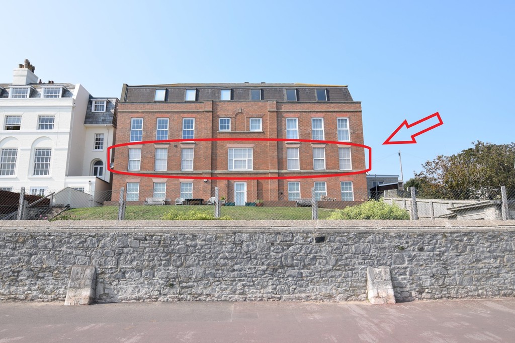 Martin & Co Weymouth 2 bedroom Apartment For Sale in Greenhill, Weymouth