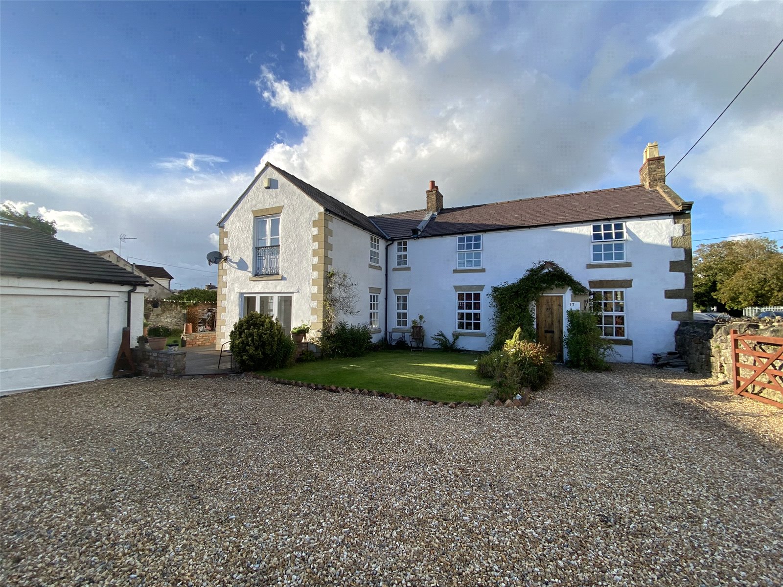 Whitegates Wrexham 4 bedroom House SSTC in Park Road, Coedpoeth, Wrexham