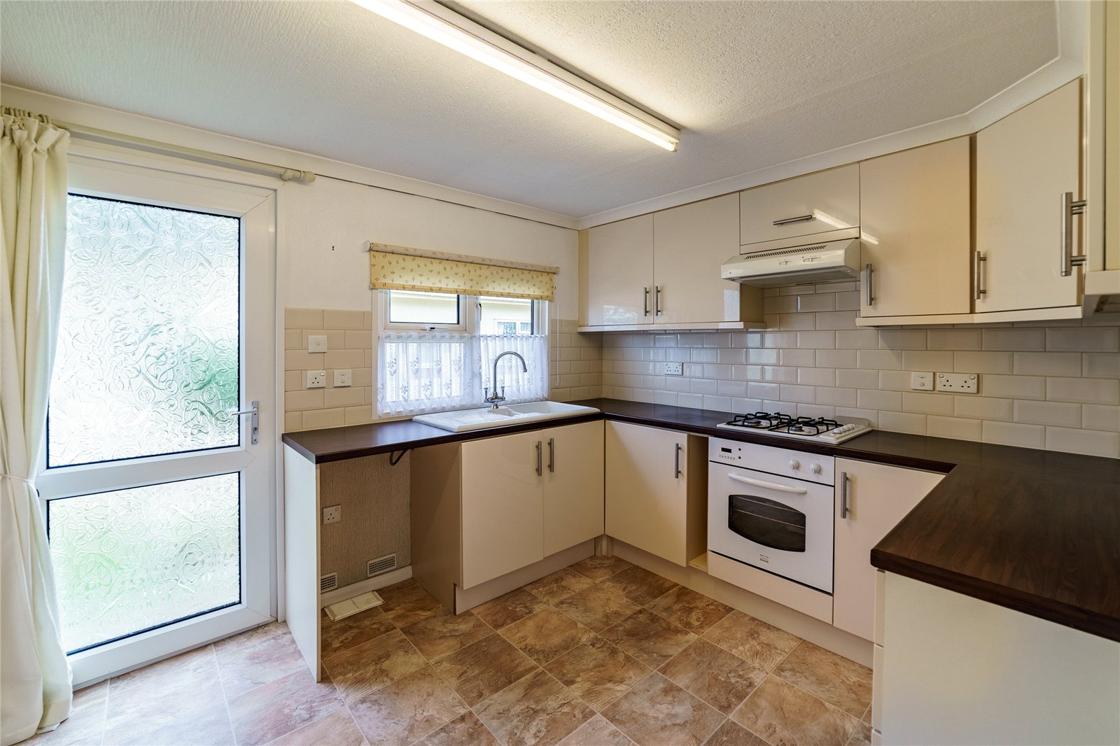 Whitegates Pontefract 2 bedroom House SSTC in West Park Homes