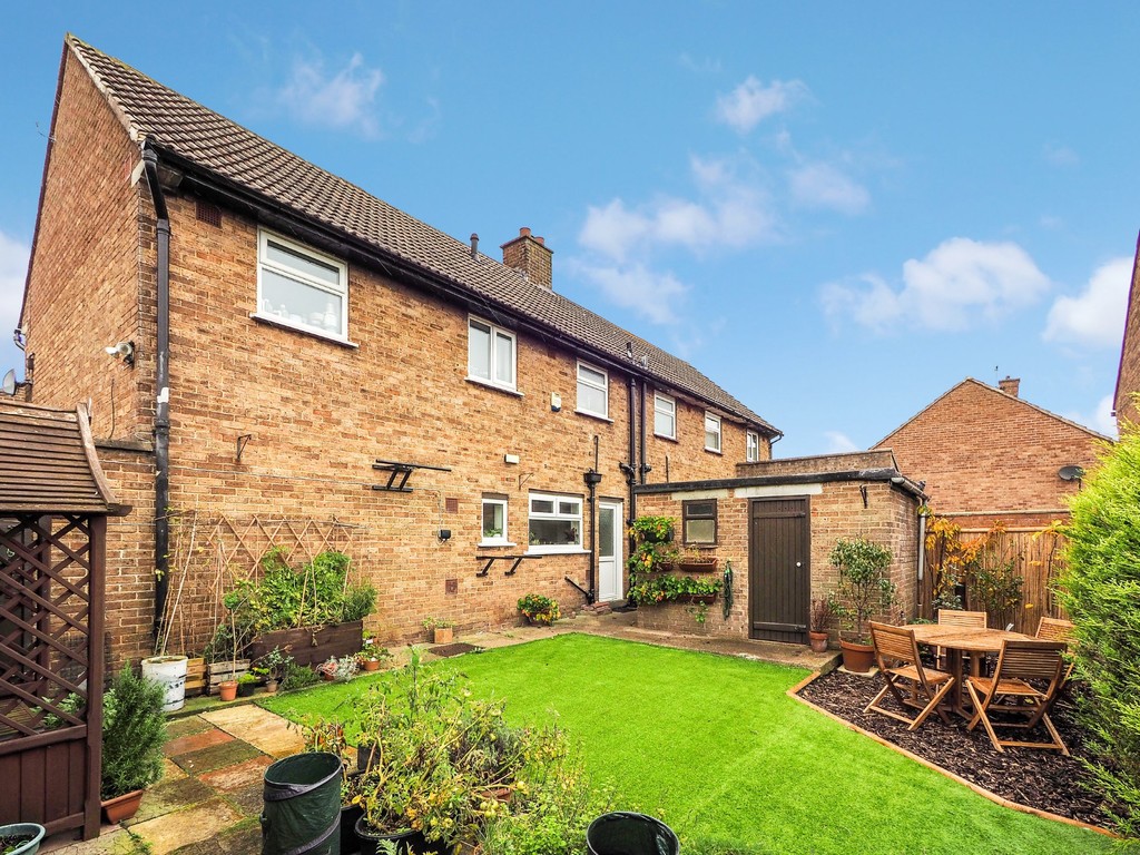 Martin & Co Guisborough 3 bedroom SemiDetached House Let in Hereford