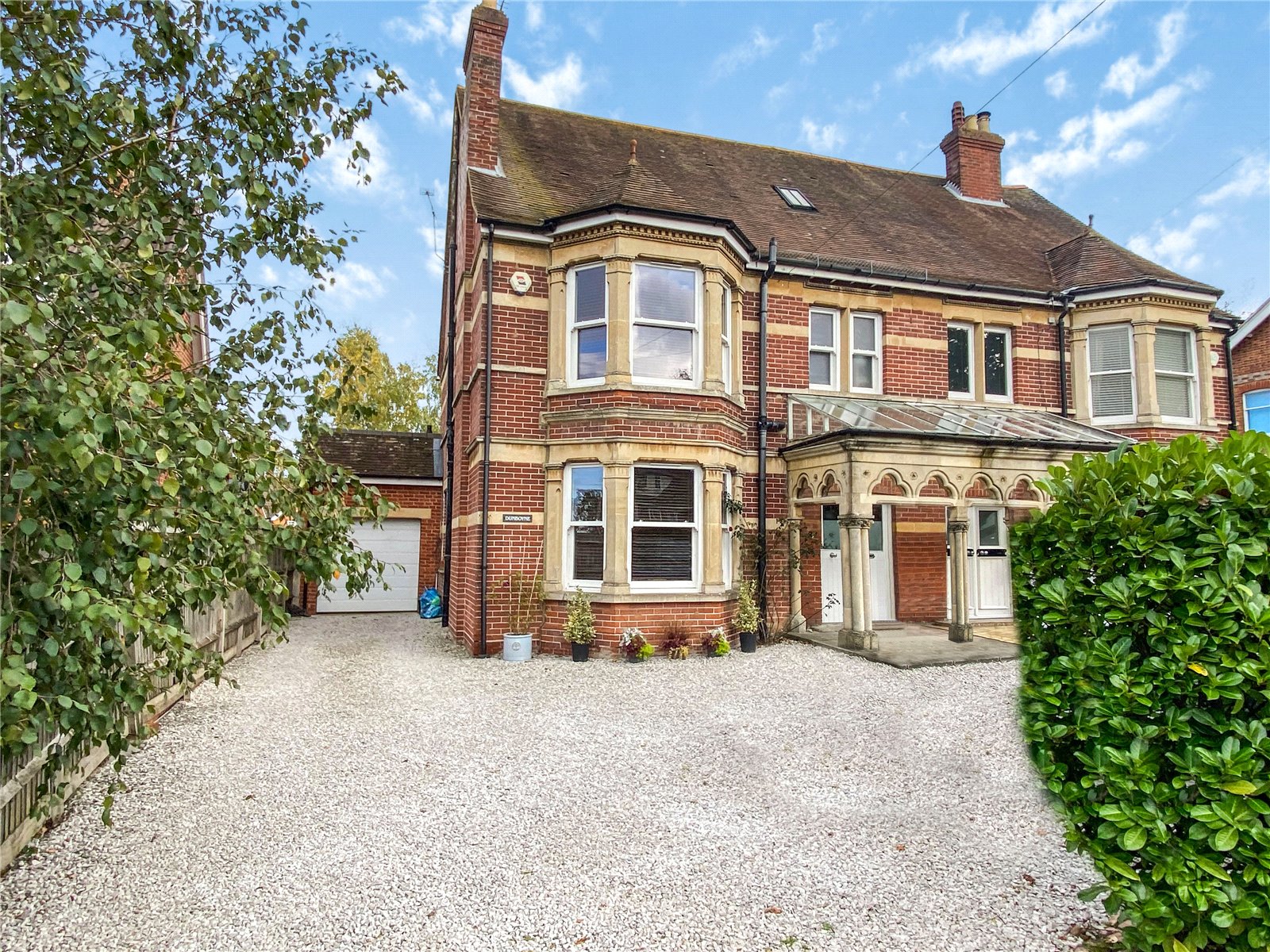 Parkers Spencers Wood 4 bedroom House SSTC in Basingstoke Road