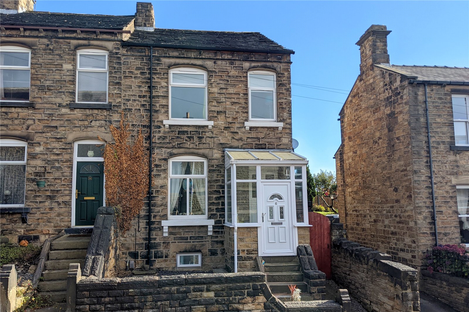 Whitegates Mirfield 3 Bedroom House Sstc In Bank Street Mirfield West