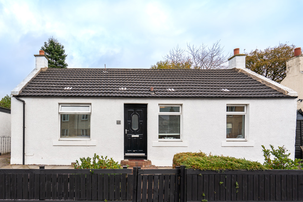 Martin & Co Bathgate 2 bedroom Detached Bungalow For Sale in Glasgow