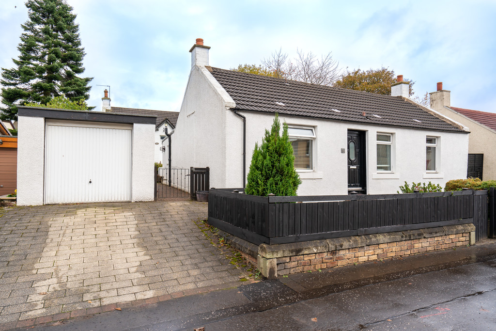Martin & Co Bathgate 2 bedroom Detached Bungalow SSTC in Glasgow Road