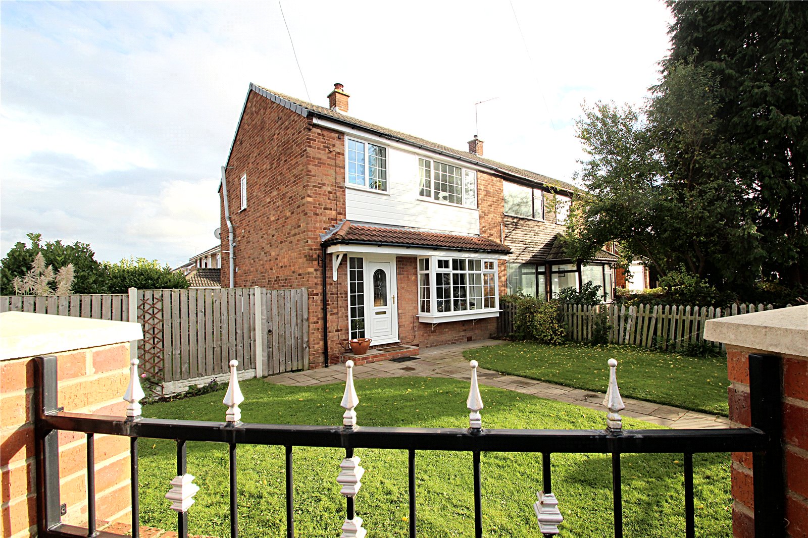 Whitegates Hemsworth 3 bedroom House For Sale in Carr View, South