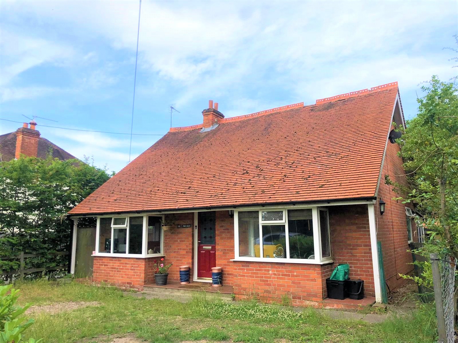 Parkers Spencers Wood 3 bedroom Bungalow SSTC in Grovelands Road
