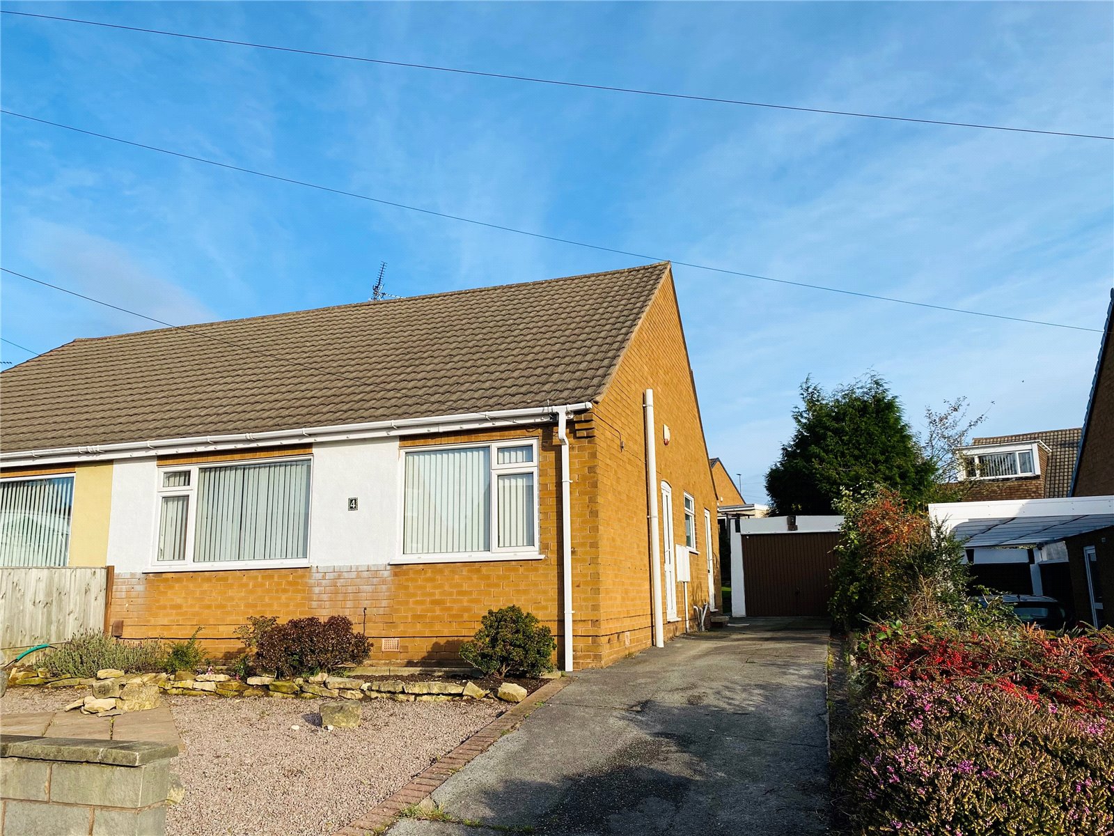 Whitegates Mansfield 2 bedroom Bungalow SSTC in Kirton Close, Mansfield