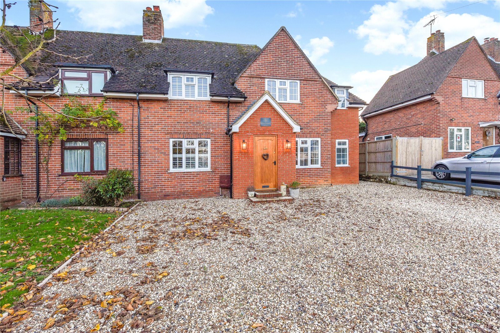 Parkers Burghfield Common 4 bedroom House SSTC in Theale Road